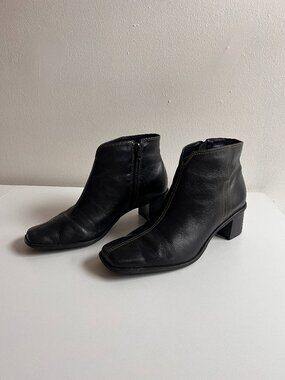 Black Leather Block Heel Boot Square Toe Size 8 Nicole Brand